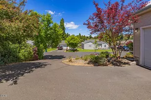 2054 California Ave, Klamath Falls, OR 97601 - Photo 37