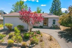 2054 California Ave, Klamath Falls, OR 97601 - Photo 1