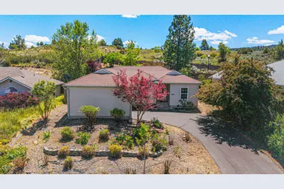 2054 California Avenue, Klamath Falls, OR 97601 - Photo 3