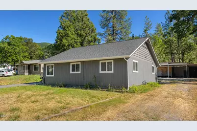 2895 Hamilton Lane, Grants Pass, OR 97527 - Photo 1
