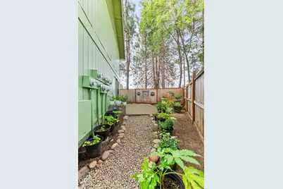 600 W 1st Street #8, Phoenix, OR 97535 - Photo 15