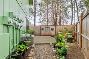 600 W 1st St, Phoenix, OR 97535 - Photo 15