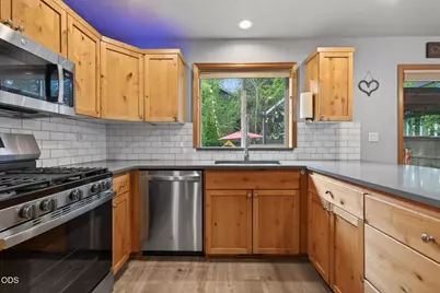 20696 Barton Crossing Way, Bend, OR 97701 - Photo 15