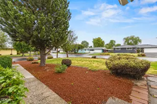 5292 Gatewood Dr, Klamath Falls, OR 97603 - Photo 3
