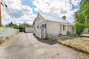 214 N Columbus Ave, Medford, OR 97501 - Photo 21