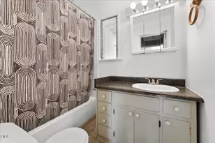 214 N Columbus Ave, Medford, OR 97501 - Photo 9
