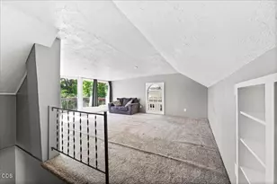 214 N Columbus Ave, Medford, OR 97501 - Photo 15