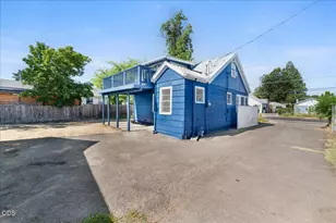 214 N Columbus Ave, Medford, OR 97501 - Photo 21