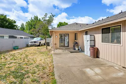 1330 Franklin Court, Medford, OR 97501 - Photo 31