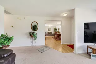 1330 Franklin Ct, Medford, OR 97501 - Photo 9