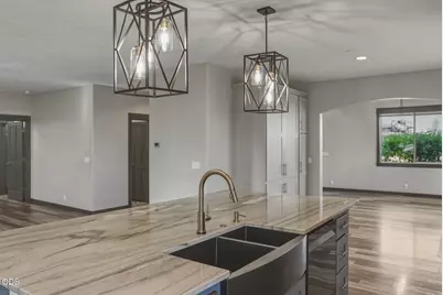 2484 SW 39th Street, Redmond, OR 97756 - Photo 9