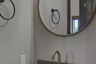 2484 SW 39th St, Redmond, OR 97756 - Photo 11