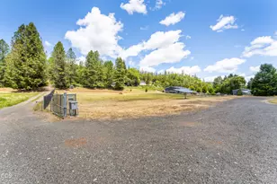26268 Hwy 62, Trail, OR 97541 - Photo 27