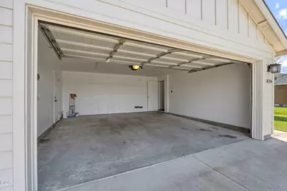 454 NE Spruce Court, Redmond, OR 97756 - Photo 29