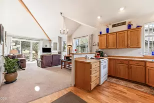 902 Golden Pheasant Dr, Redmond, OR 97756 - Photo 3