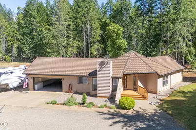 1133 Idlewild Drive, Cave Junction, OR 97523 - Photo 9