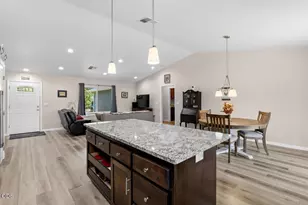 531 Schumacher St, Cave Junction, OR 97523 - Photo 9