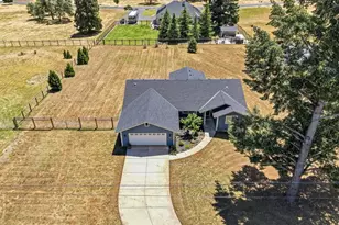 531 Schumacher St, Cave Junction, OR 97523 - Photo 31