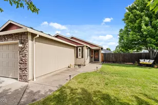 3929 Connor Dr, White City, OR 97503 - Photo 3