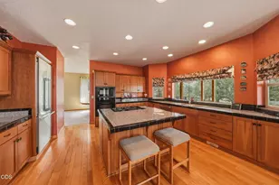 70275 Club Rd, Sisters, OR 97759 - Photo 11