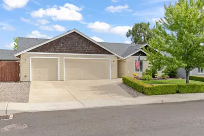 2035 NW Kilnwood Lane, Redmond, OR 97756 - Photo 1