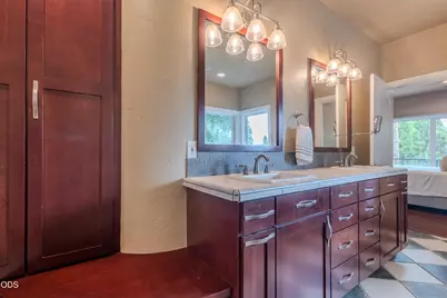 2401 Fox Run, Medford, OR 97504 - Photo 33