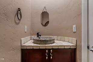 2401 Fox Run, Medford, OR 97504 - Photo 47