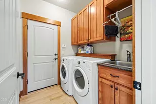 225 Echo Way, Eagle Point, OR 97524 - Photo 41