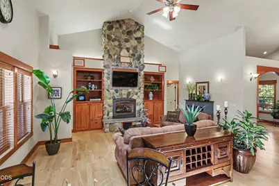 225 Echo Way, Eagle Point, OR 97524 - Photo 7