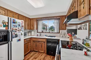 931 Mira Mar Ave, Medford, OR 97504 - Photo 9