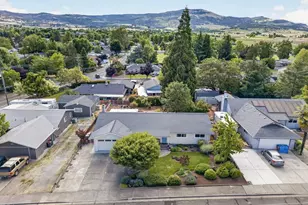 931 Mira Mar Ave, Medford, OR 97504 - Photo 27