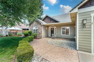 13 Portabello Way, Eagle Point, OR 97524 - Photo 3