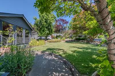 2471 Republic Way, Medford, OR 97504 - Photo 37