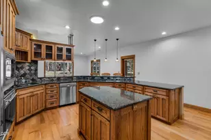 69987 W Meadow Pkwy, Sisters, OR 97759 - Photo 9