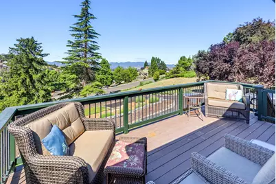 1314 Highcrest Drive, Medford, OR 97504 - Photo 9