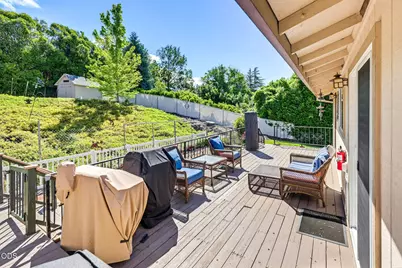 1314 Highcrest Drive, Medford, OR 97504 - Photo 31
