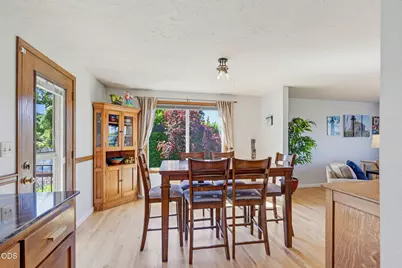 1314 Highcrest Drive, Medford, OR 97504 - Photo 13