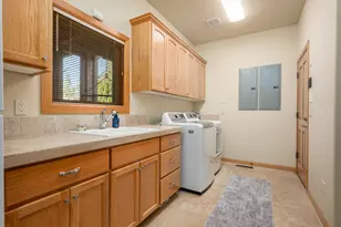 20960 Royal Oak Cir, Bend, OR 97701 - Photo 43