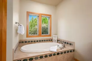 20960 Royal Oak Cir, Bend, OR 97701 - Photo 39