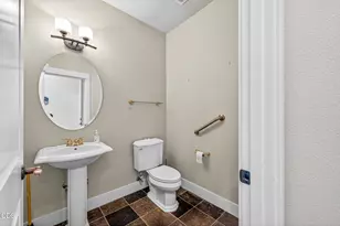 2723 NW Havre Ct, Bend, OR 97703 - Photo 29