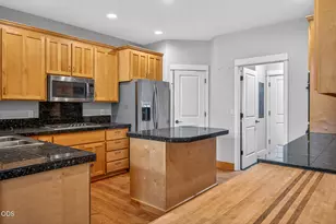 2723 NW Havre Ct, Bend, OR 97703 - Photo 9