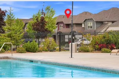 3024 NE Flagstone Avenue, Bend, OR 97701 - Photo 3