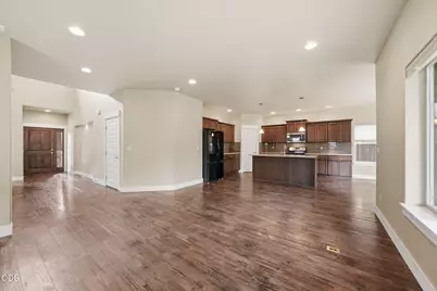3024 NE Flagstone Avenue, Bend, OR 97701 - Photo 5