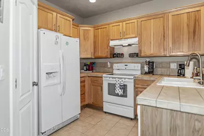 821 Quail Point Drive, Klamath Falls, OR 97601 - Photo 9