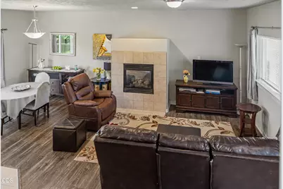 821 Quail Point Drive, Klamath Falls, OR 97601 - Photo 5