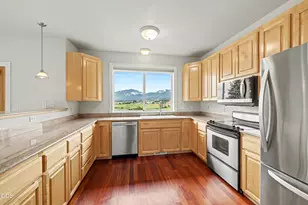 825 Amerman Dr, Phoenix, OR 97535 - Photo 17
