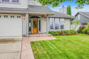 825 Amerman Dr, Phoenix, OR 97535 - Photo 9