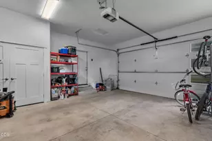 1057 N Forest Edge Dr, Sisters, OR 97759 - Photo 25