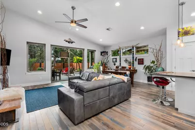 1057 N Forest Edge Drive, Sisters, OR 97759 - Photo 9