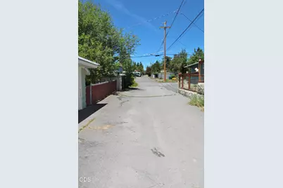 1221 N Eldorado Avenue, Klamath Falls, OR 97601 - Photo 55